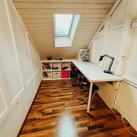 アパート With Terrace *