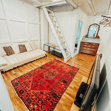 Apartamento With Terrace *